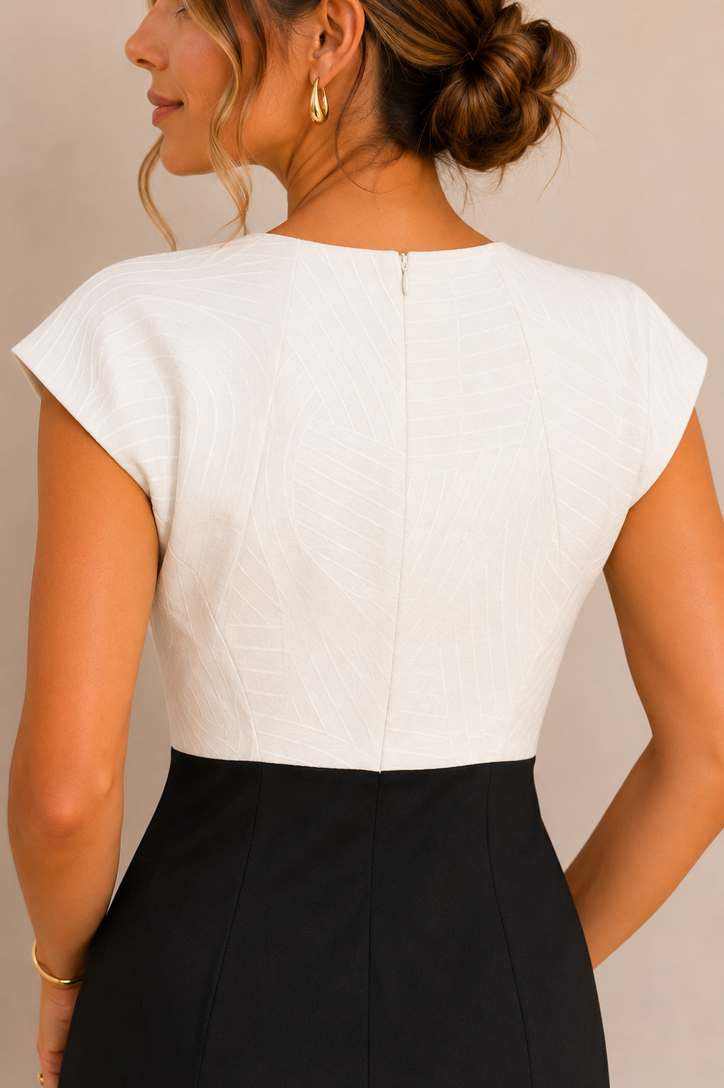 Black & White Textured Pencil Dress – Elegant Colour Block Midi Dress